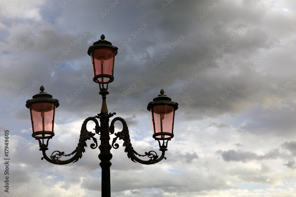 Streetlamp - Straßenlampe