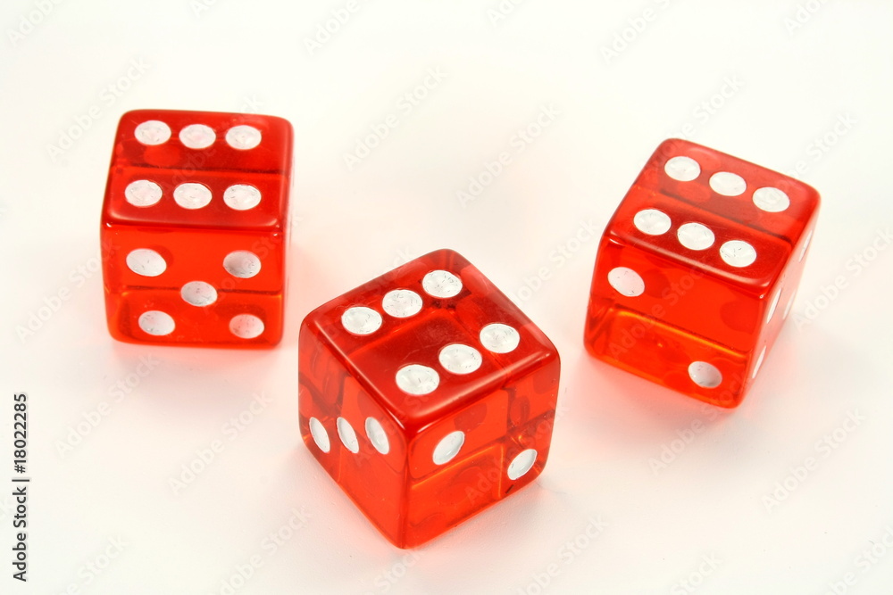 Drei Würfel weiss