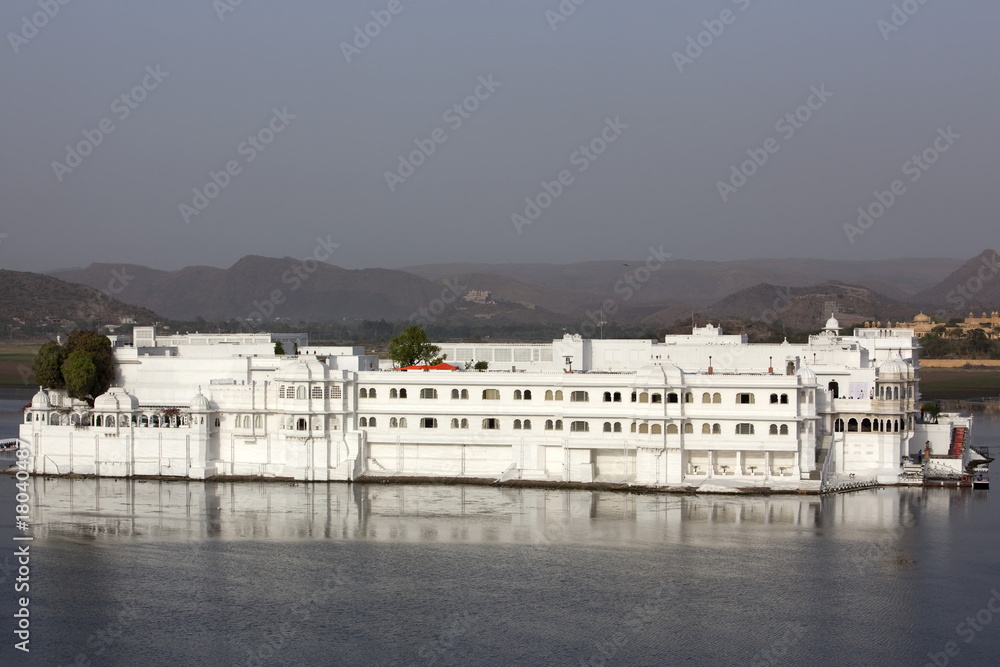 Fototapeta premium lake palace hotel Udaipur