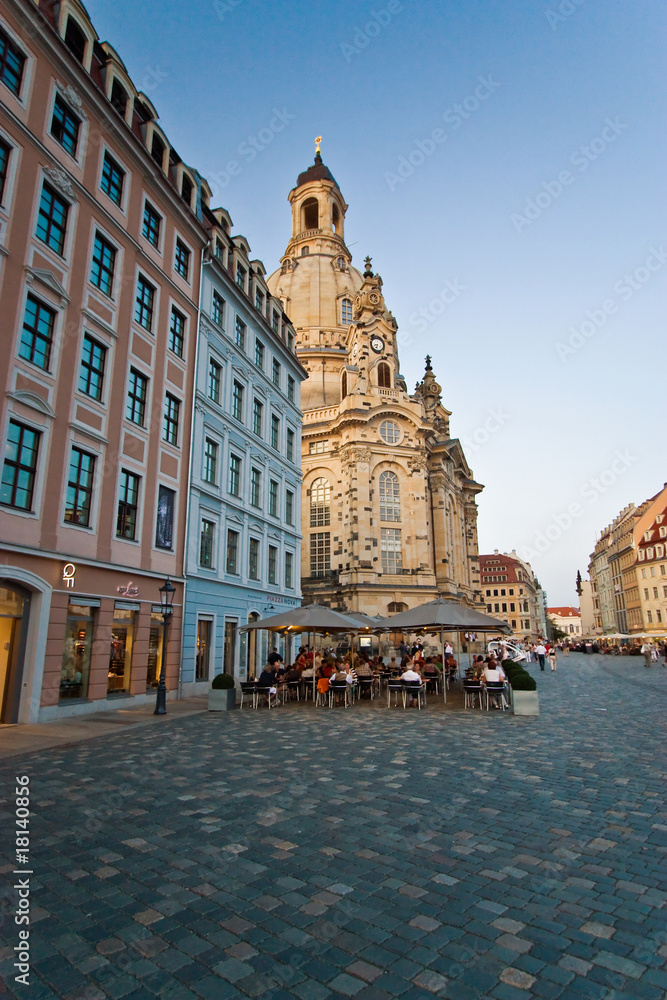 Fototapeta premium Bistro an der Frauenkirche
