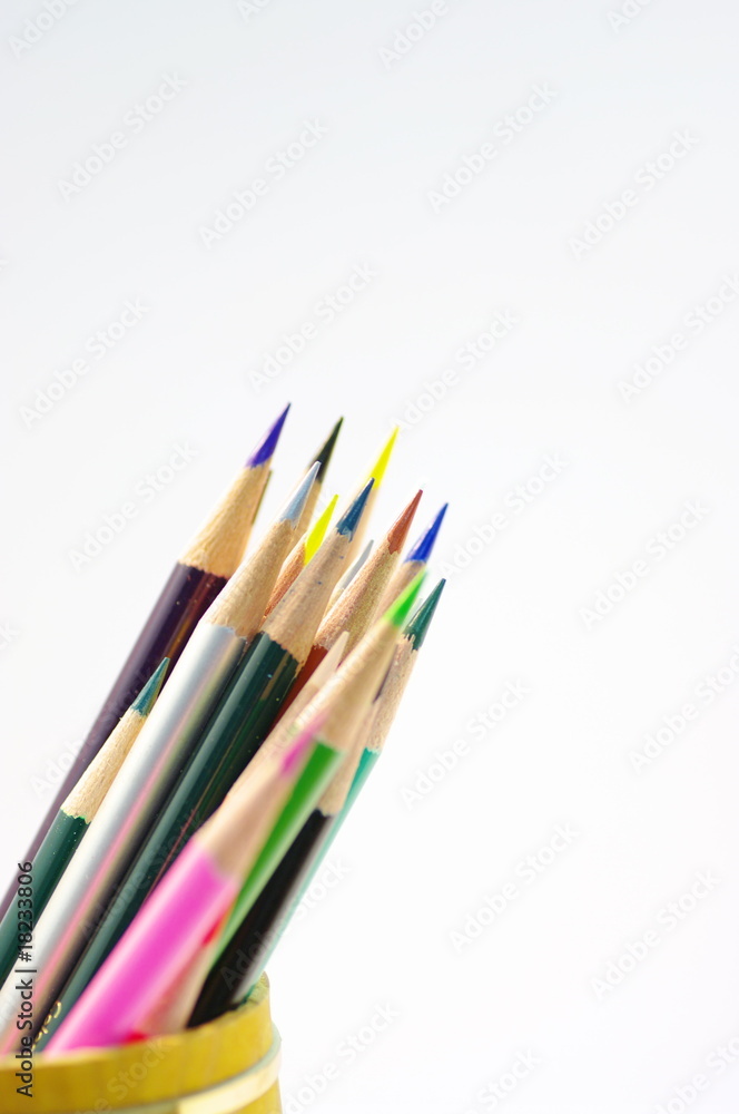 白抜き色鉛筆