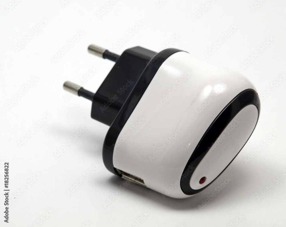 PRISE CHARGEUR MP3 PRISE CHARGEUR MP3