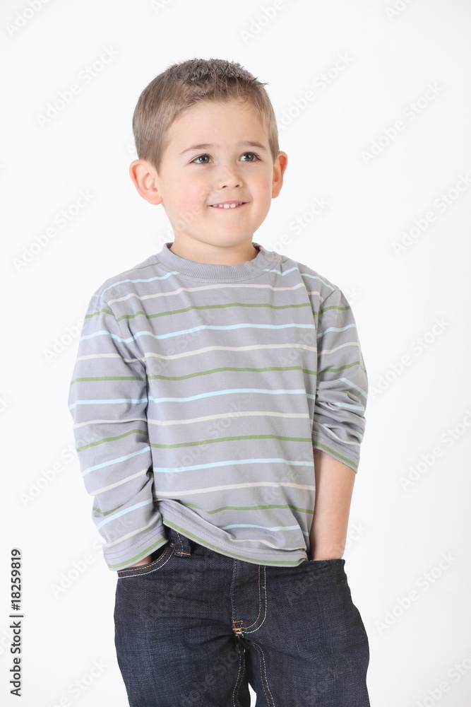 portrait d'un jeune enfant portrait d'un jeune enfant