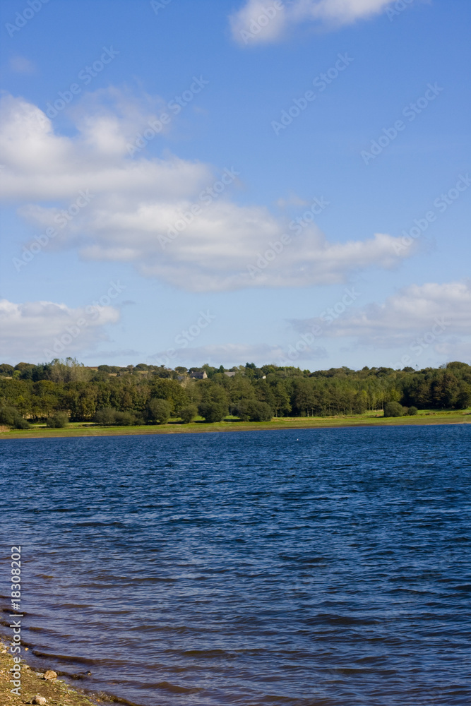 sand way around a lake