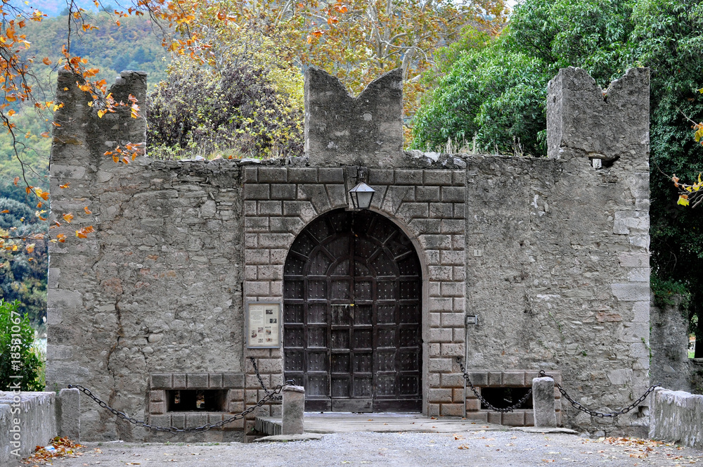 Castel Toblino, in Trentino, l'accesso