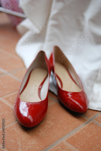 red female shoes for weddings