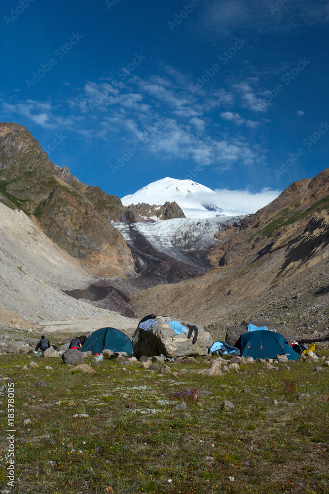 Fototapeta premium mountain camp