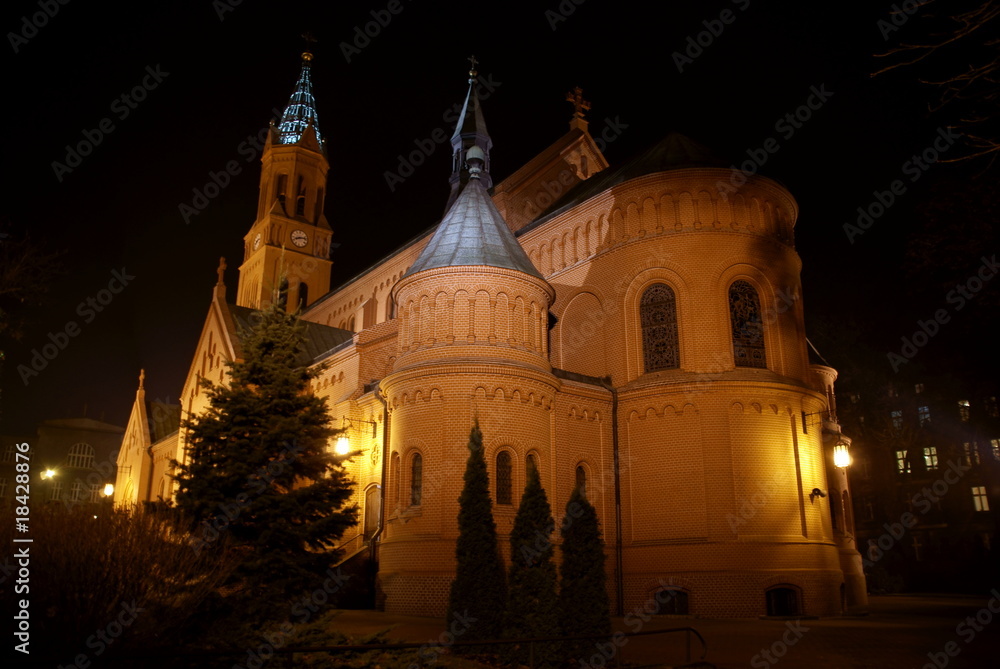 Fototapeta premium kościół nocą 2