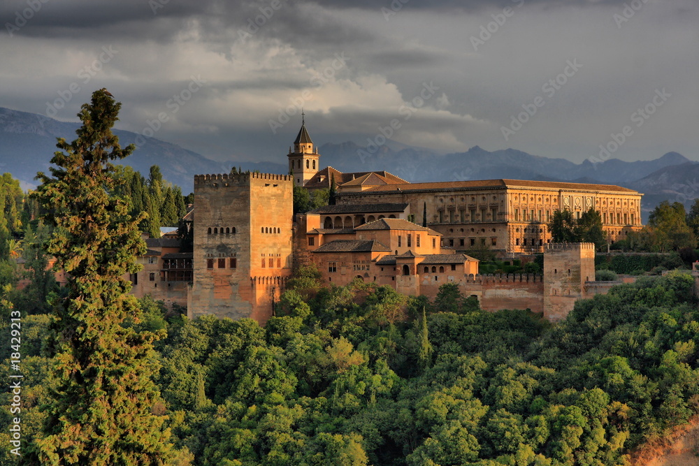 Alhambra in der Abendsonne HDR