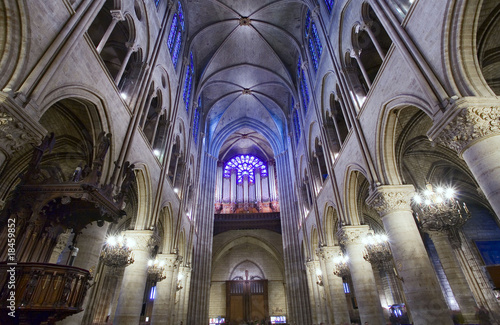 france; Paris; Notre-Dame : intérieur, orgue et chaire