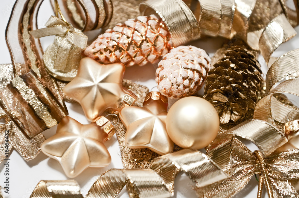 Fototapeta premium Weihnachtsdeko in braun und gold