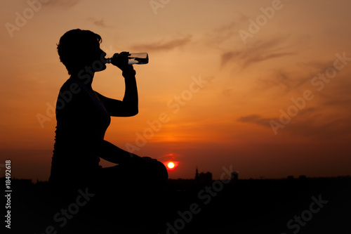 silhouette drinking2