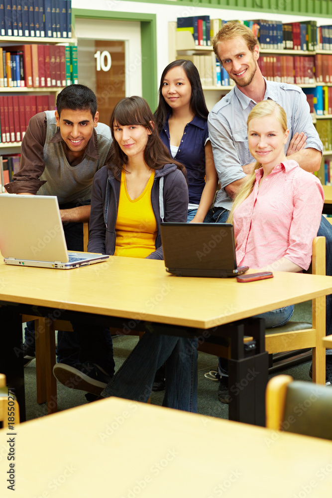 Zufriedene Studenten