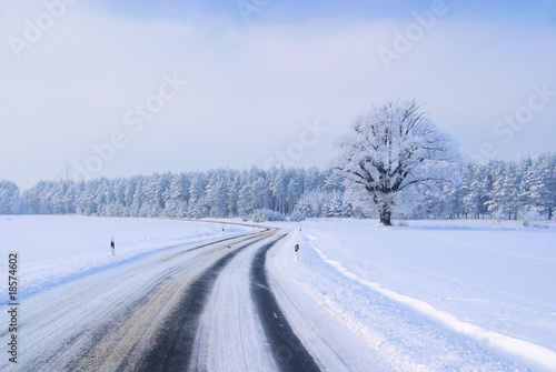 Straße im Winter - road in winter 03