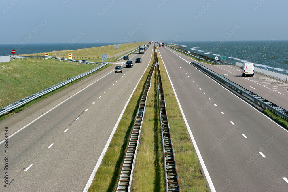 Fototapeta premium Divided Highway