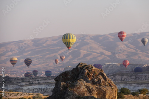 Ballons nahe Göreme, Kappadokien - Türkei