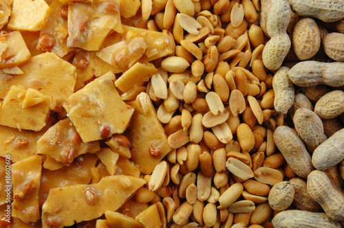 фотографія Peanut Brittle with Peanuts