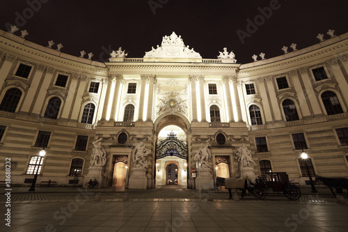 Night view of Wien