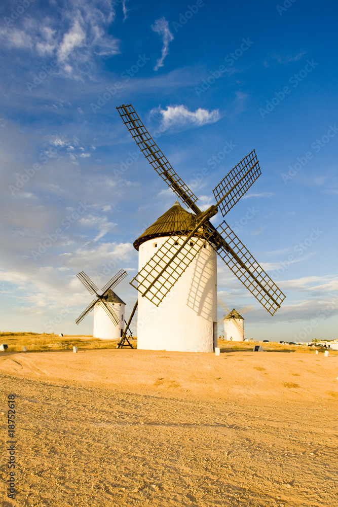 Fototapeta premium windmills, Campo de Criptana, Castile-La Mancha, Spain