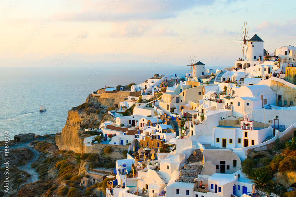Fototapeta premium Oia village at Santorini island, Greece