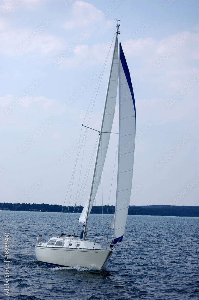 Naklejka premium sailboat on bay - tilted