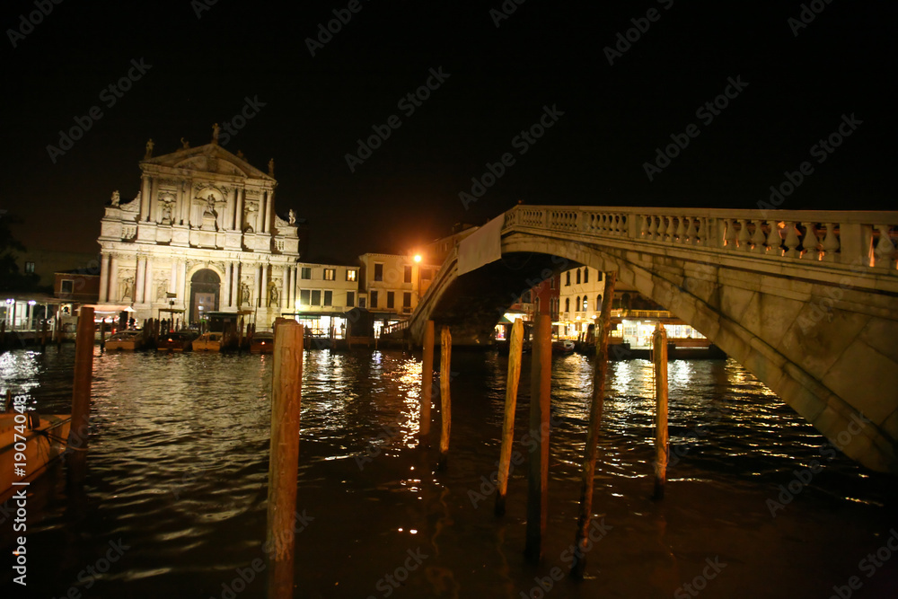 Naklejka premium bridge over dark waters