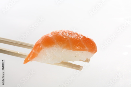 sushi nigiri lachs