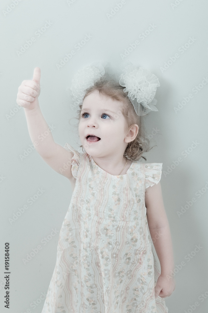 Picture of young smiling little girl Picture of young smiling little girl