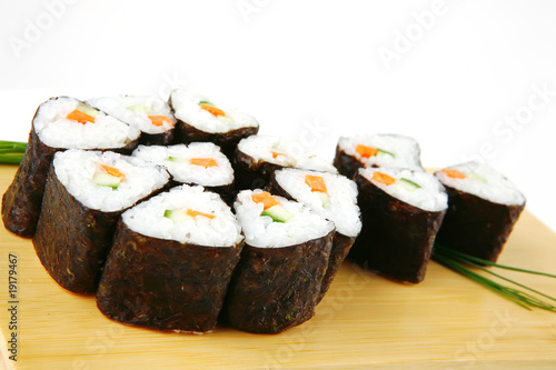 sushi rolls with shnitt onion