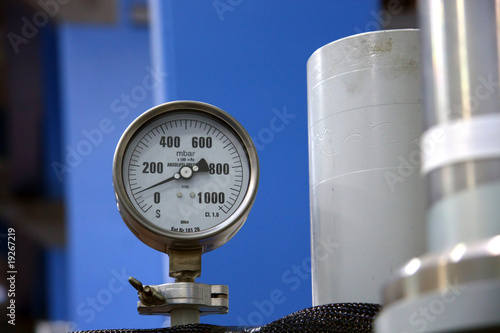 Slika na platnu Industrial manometer on the machine