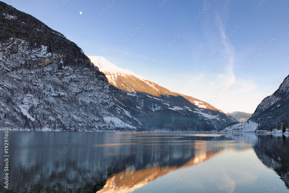 Obraz premium Lago di Poschiavo