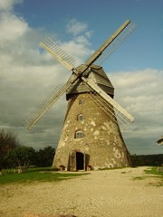 Keuken achterwand Molens Windmolen in zomers polderlandschap  © Juulijs