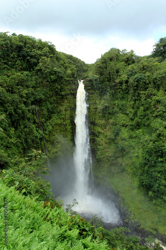 Waterfall Akaka