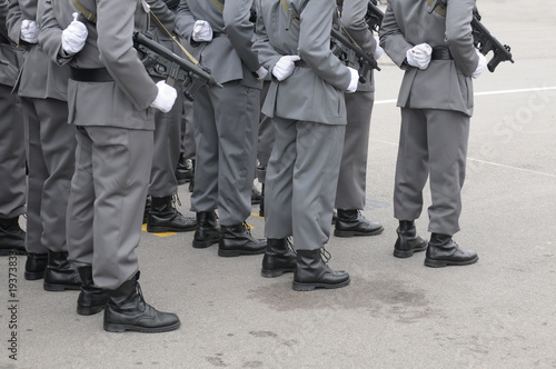 Canvastavla Military platoon