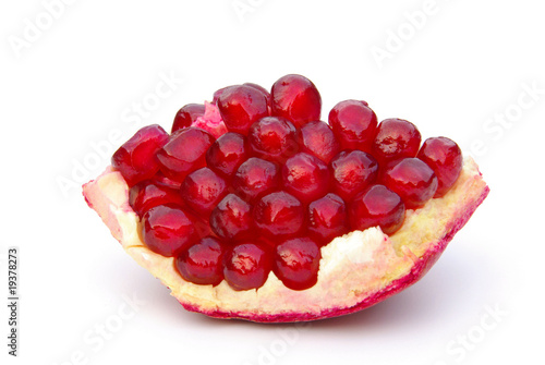 Granatapfel freigestellt - pomegranate isolated 02