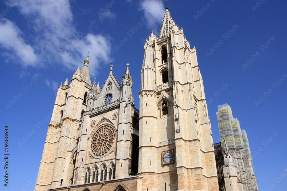 Fototapeta premium Cathedral church in Leon, Spain