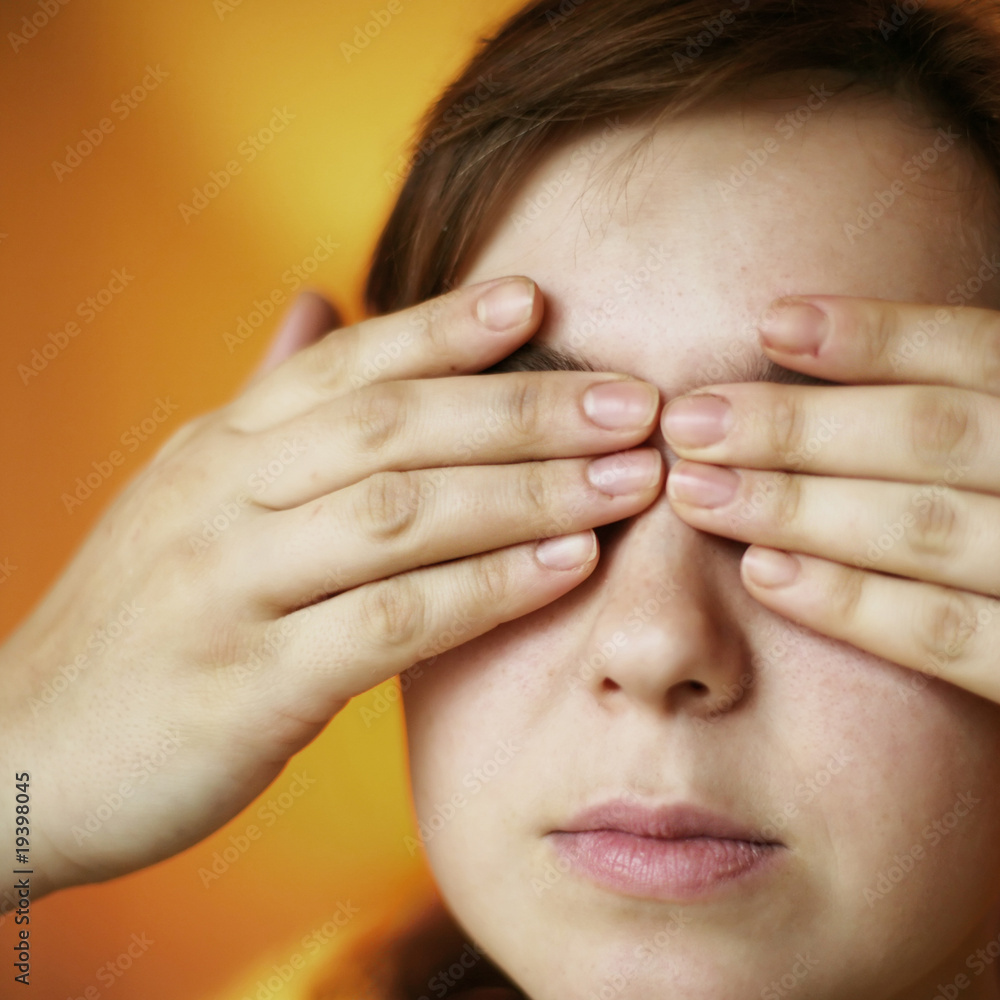Fototapeta premium Hands on eyes