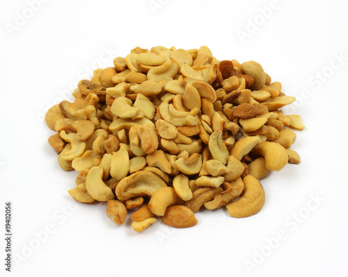 Roasted cashew halves and pieces