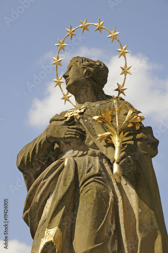 Figur auf dem Marktbrunnen in Volkach photo