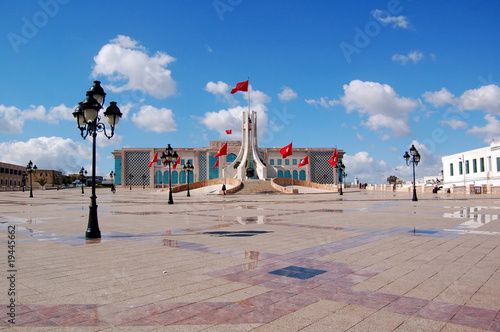 Place de la Kasbah - Tunisi photo