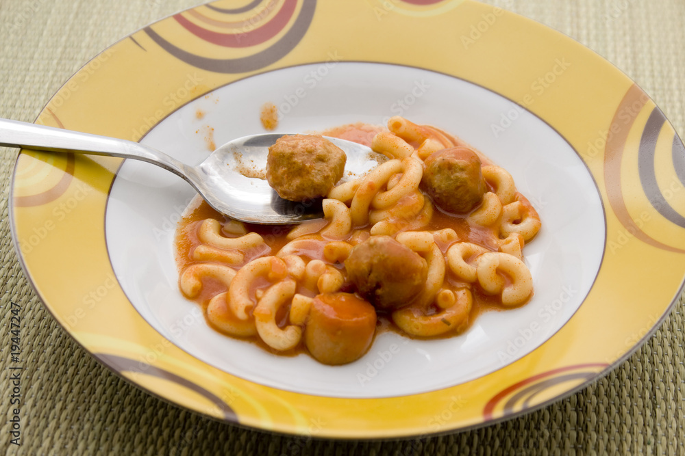 Tomatensuppe mit Nudeln Tomatensuppe mit Nudeln