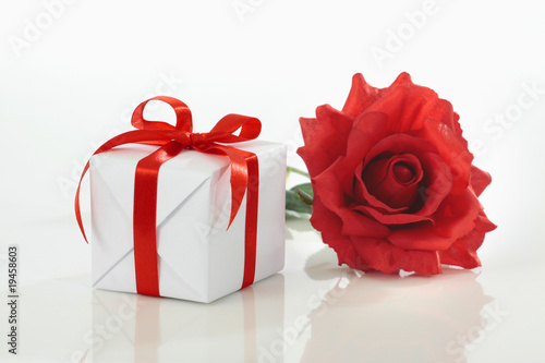 gift box and red rose