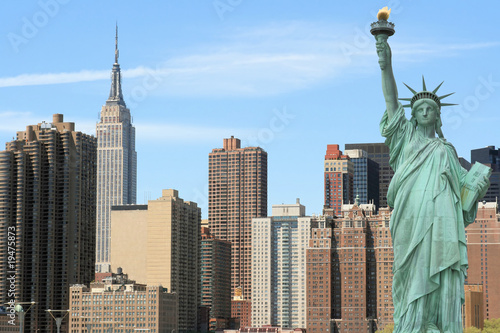 Manhattan skyline and the Statue of Liberty © Joshua Haviv