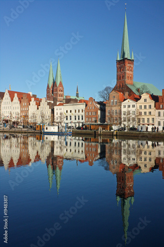 Altstadt von Lübeck mit Marienkirche (links) und Petrikirche