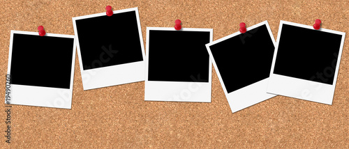 Obraz na plátně five polaroids with red pin on cork