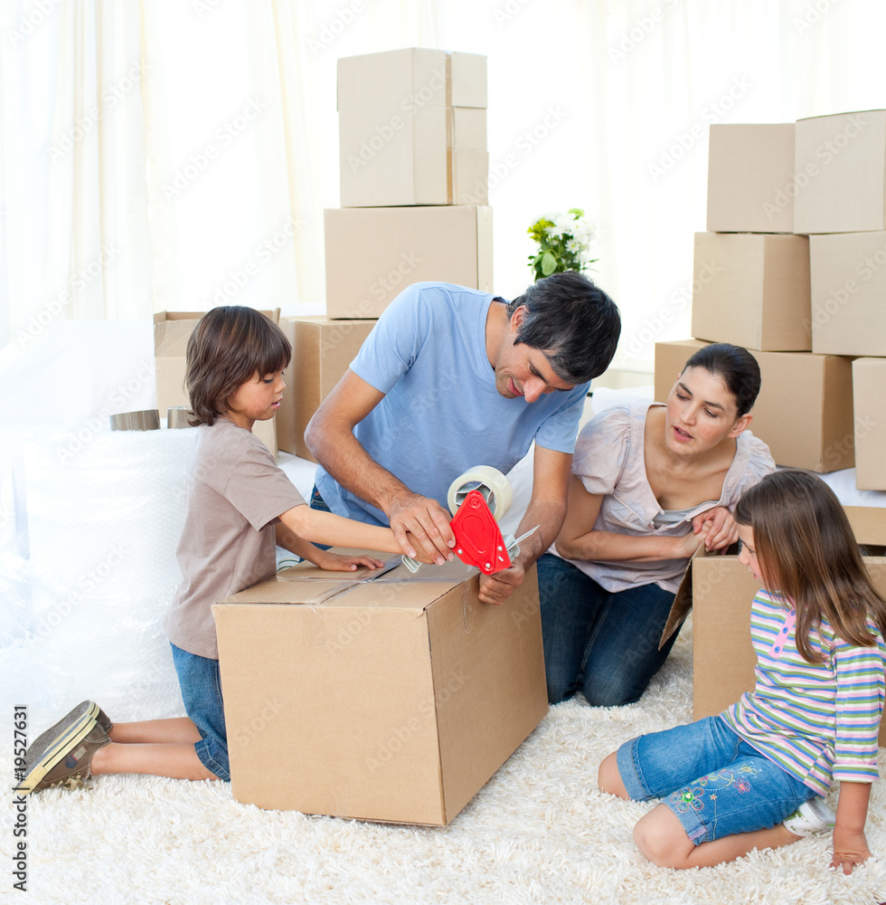 Jolly Family moving house Jolly Family moving house