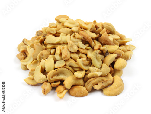 Roasted cashew halves and pieces