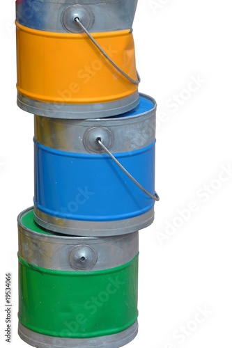 Leaning bucket tower