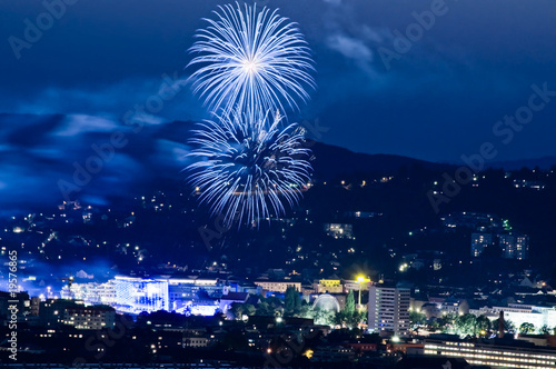 Canvas Print Feuerwerk in der Blauen Stunde