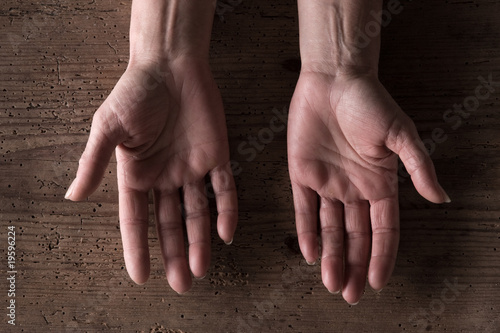Pair of hands © Renee Jansoa